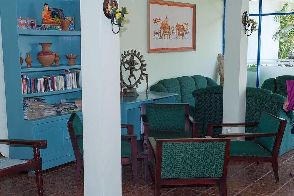 Southern Star Hotel Бентота Екстериор снимка