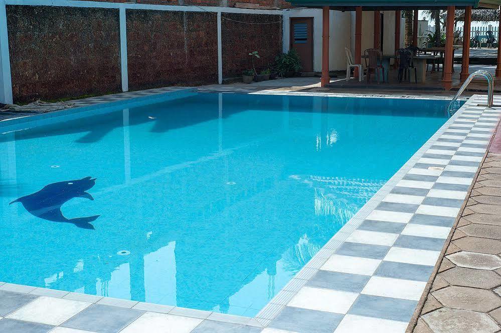 Southern Star Hotel Бентота Екстериор снимка