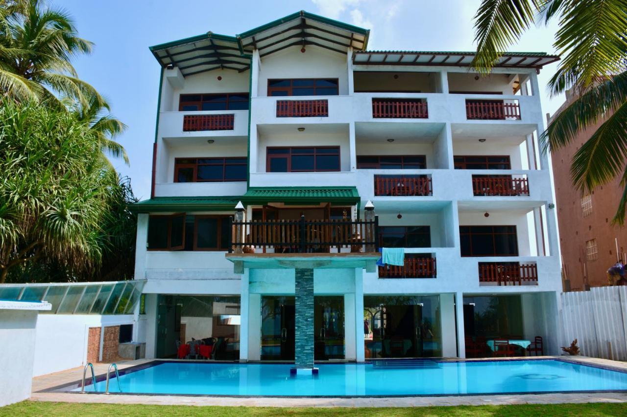 Southern Star Hotel Бентота Екстериор снимка